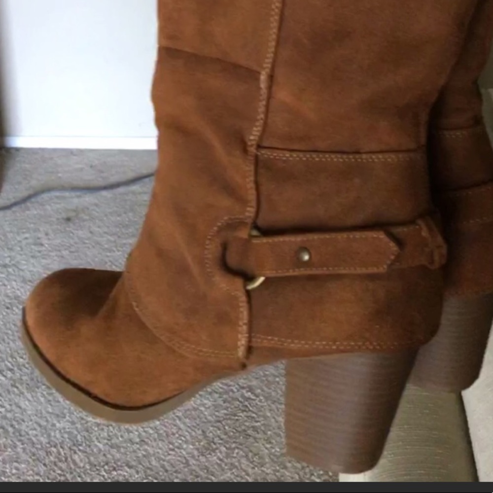 New knee boots and pretty high heels! Size 8-8 1/2